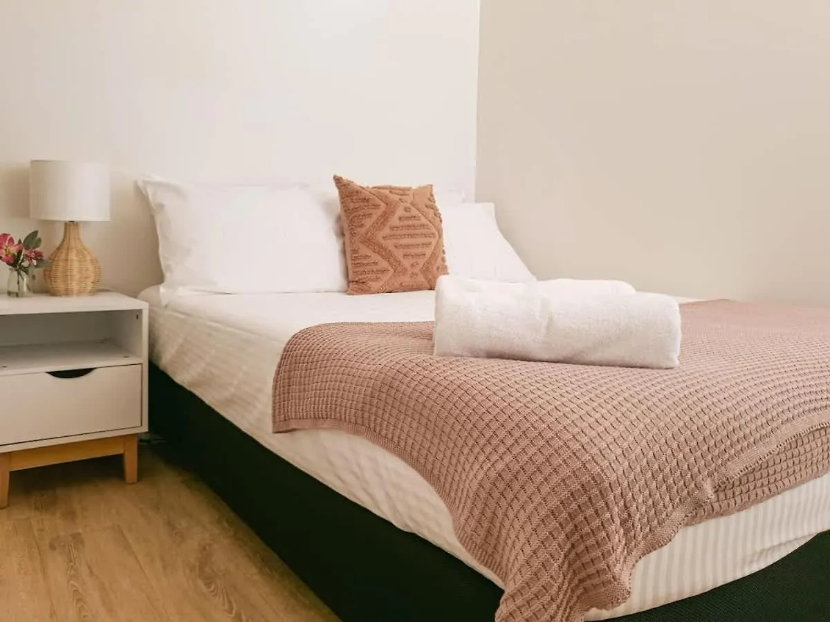 Escape To Coolum - A Vibrant Beachside Lifestyle Coolum Beach 0*,
